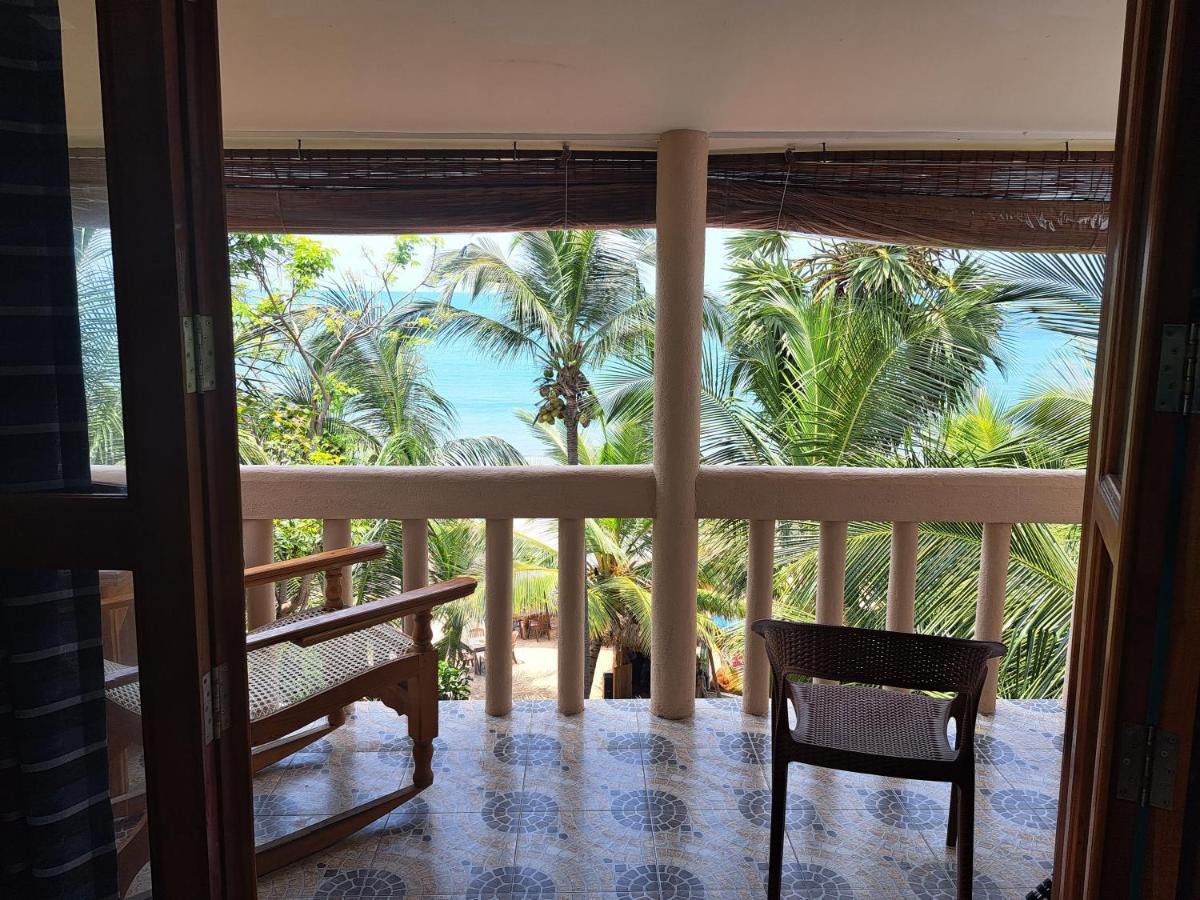 The Surf Access Guest House Baie d'Arugam Extérieur photo