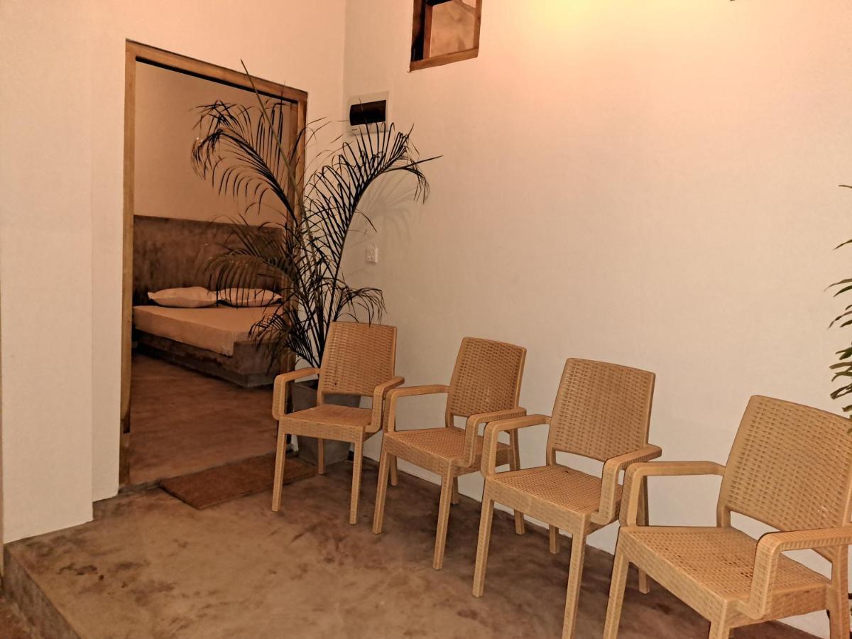 The Surf Access Guest House Baie d'Arugam Extérieur photo