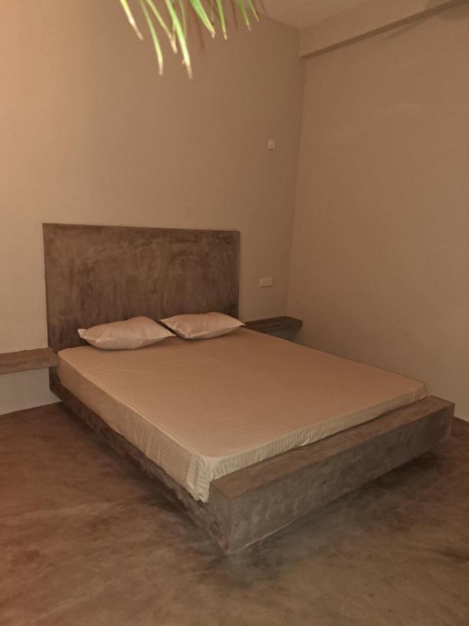 The Surf Access Guest House Baie d'Arugam Extérieur photo