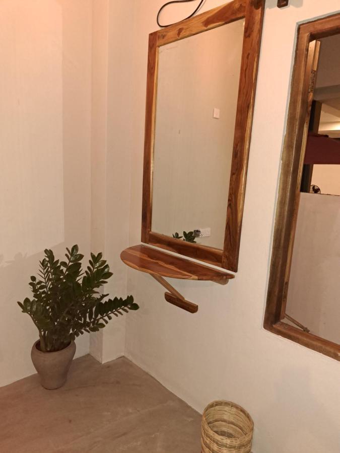 The Surf Access Guest House Baie d'Arugam Extérieur photo