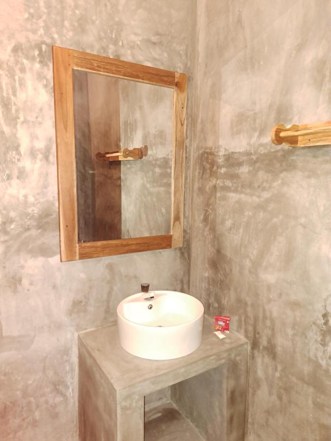The Surf Access Guest House Baie d'Arugam Extérieur photo