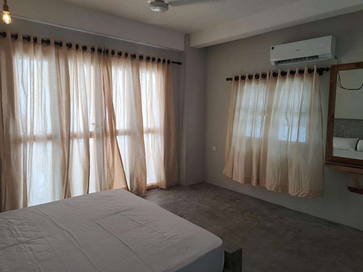 The Surf Access Guest House Baie d'Arugam Extérieur photo