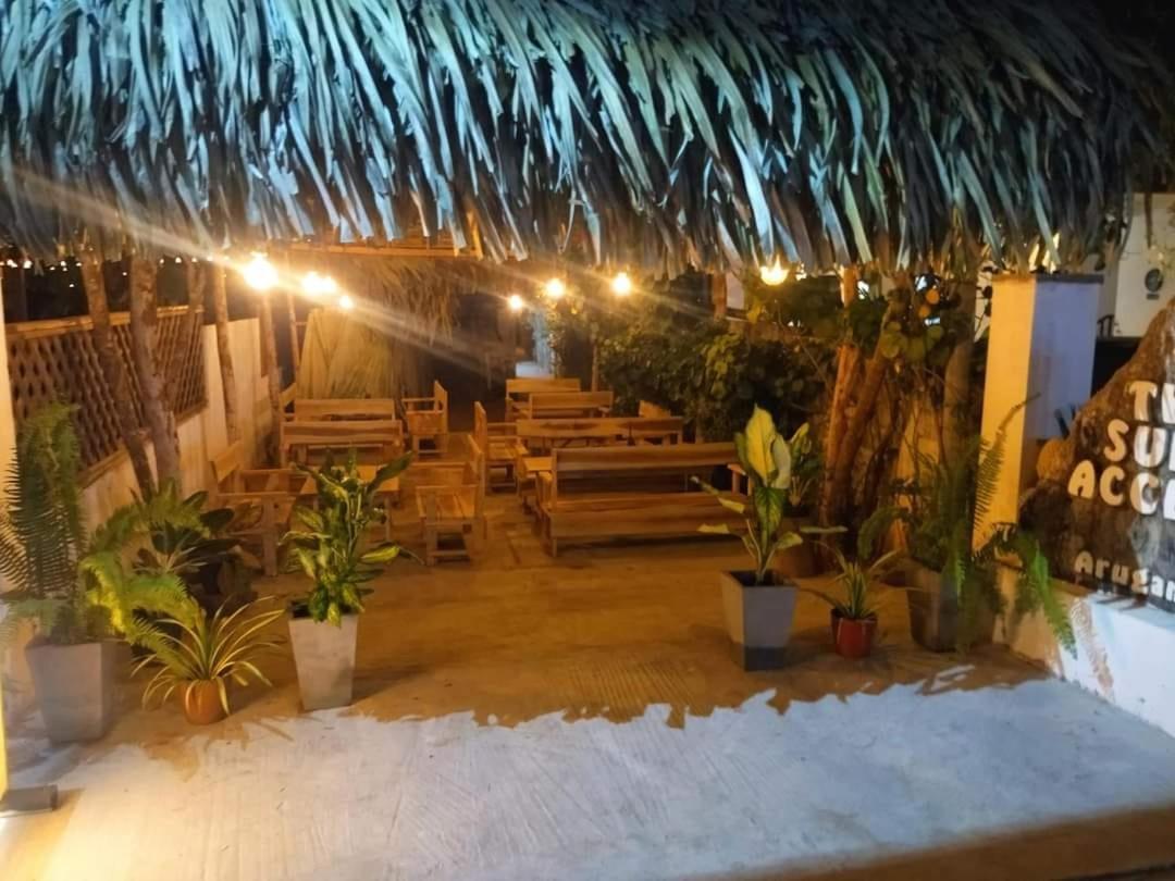 The Surf Access Guest House Baie d'Arugam Extérieur photo