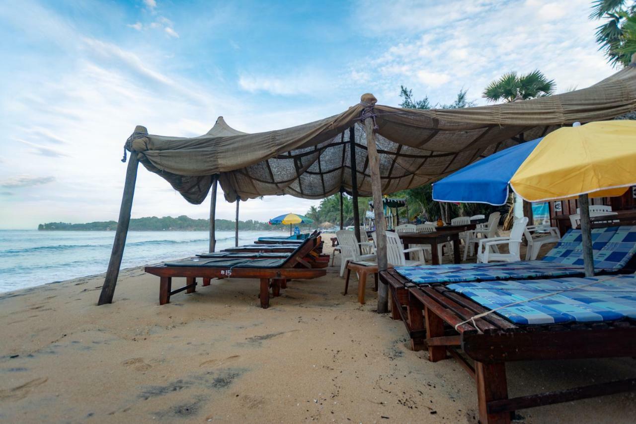 The Surf Access Guest House Baie d'Arugam Extérieur photo