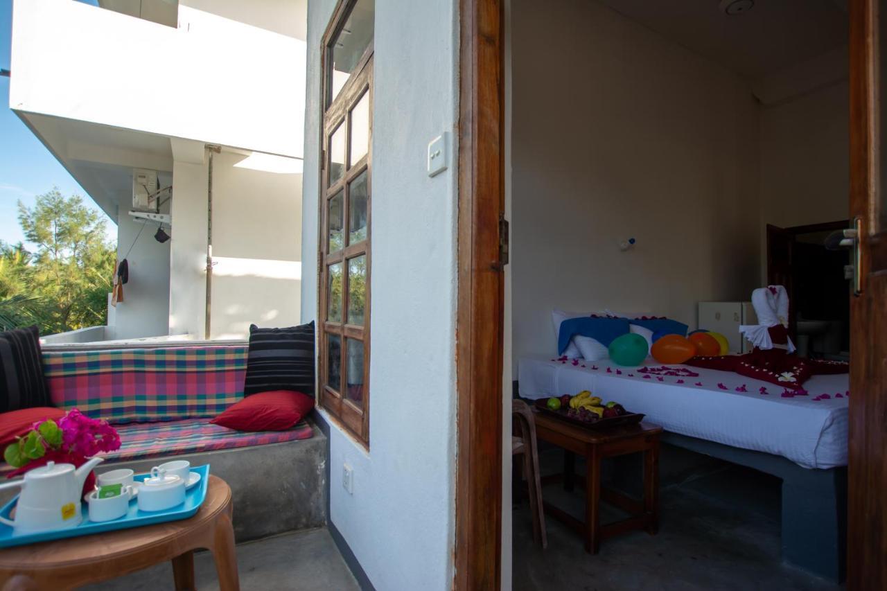The Surf Access Guest House Baie d'Arugam Extérieur photo