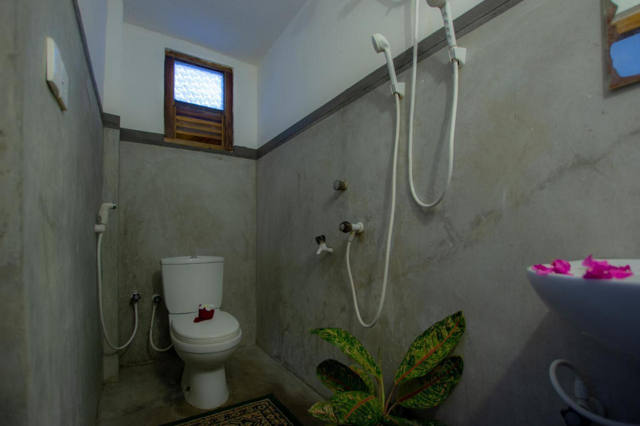 The Surf Access Guest House Baie d'Arugam Extérieur photo